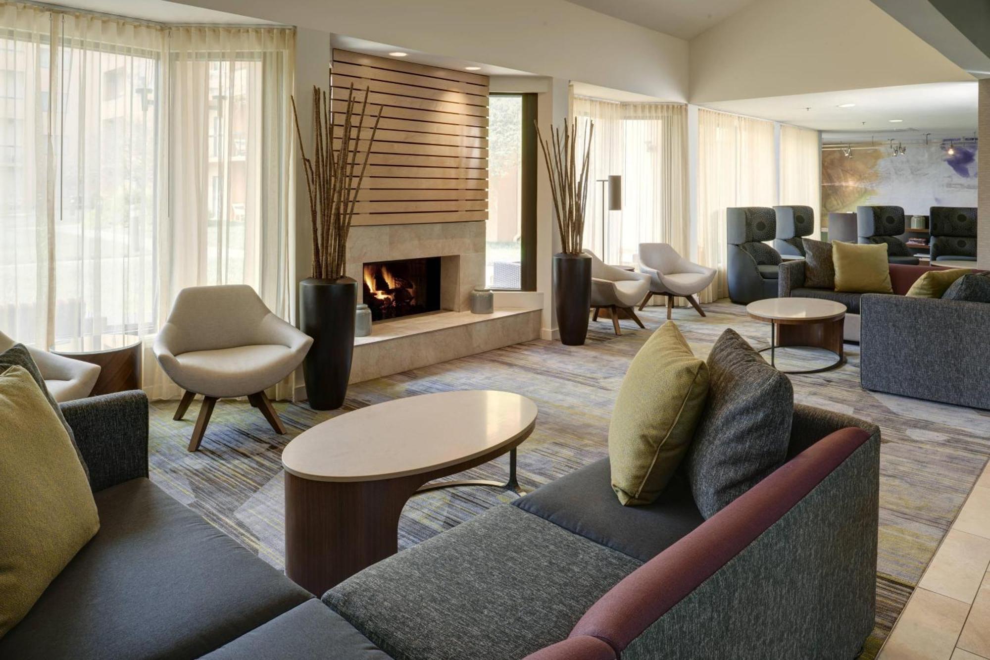 Courtyard By Marriott Indianapolis Airport Hotell Eksteriør bilde
