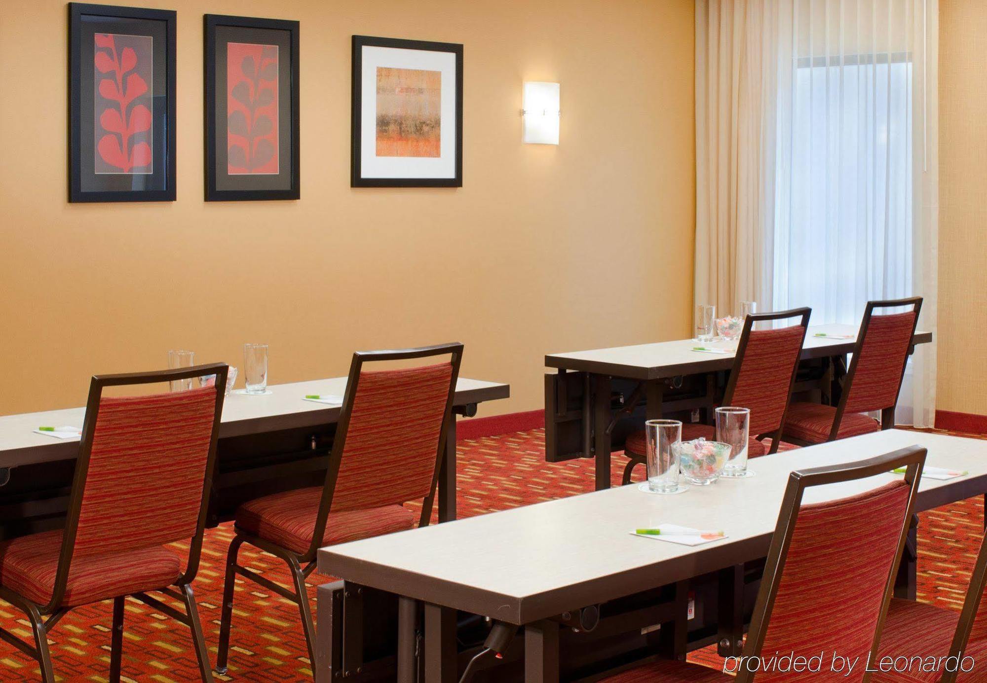 Courtyard By Marriott Indianapolis Airport Hotell Eksteriør bilde