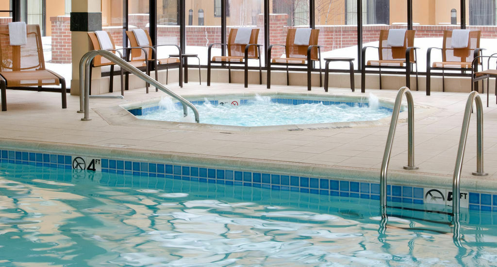 Courtyard By Marriott Indianapolis Airport Hotell Eksteriør bilde