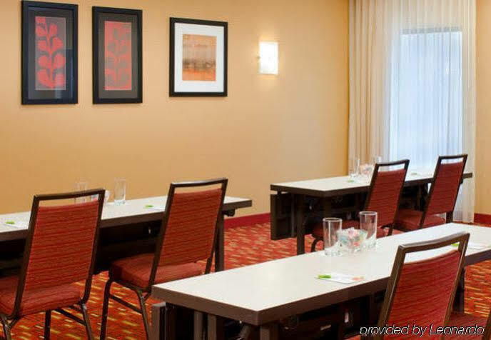 Courtyard By Marriott Indianapolis Airport Hotell Eksteriør bilde