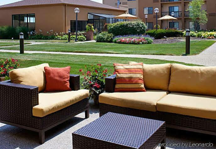 Courtyard By Marriott Indianapolis Airport Hotell Eksteriør bilde